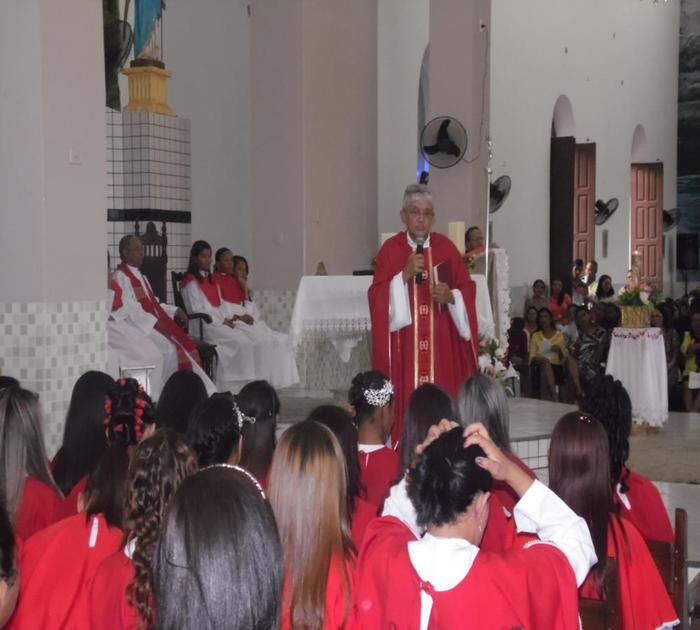 Sacramento da Crisma é celebrado na Igreja Matriz de Santa Teresinha em Elesbão Veloso  - Imagem 3