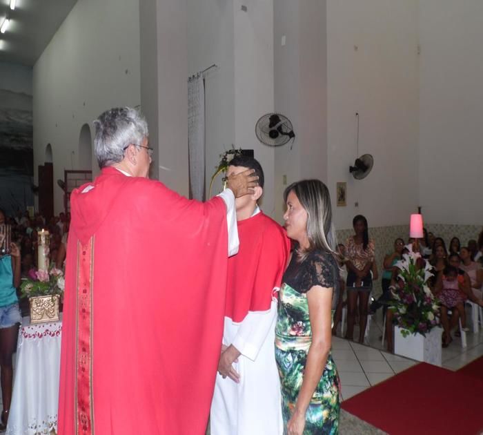 Sacramento da Crisma é celebrado na Igreja Matriz de Santa Teresinha em Elesbão Veloso  - Imagem 7