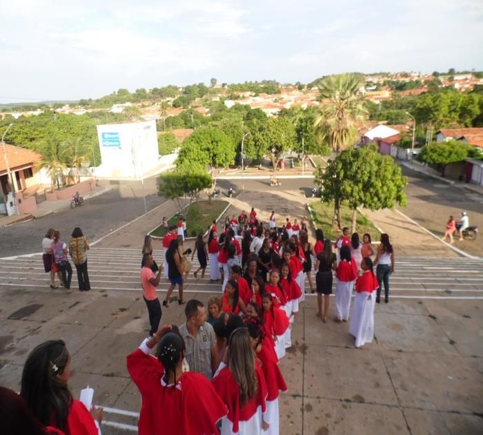 Sacramento da Crisma é celebrado na Igreja Matriz de Santa Teresinha em Elesbão Veloso  - Imagem 2