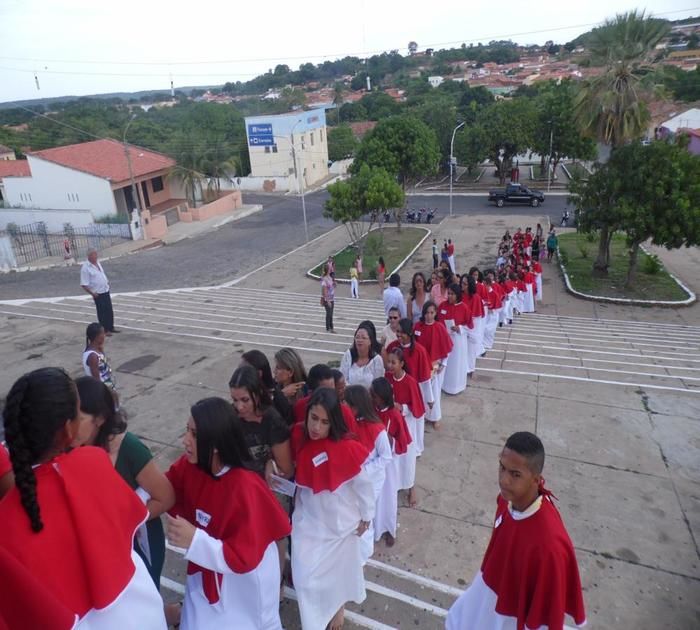 Sacramento da Crisma é celebrado na Igreja Matriz de Santa Teresinha em Elesbão Veloso  - Imagem 1