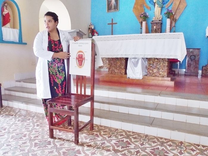 Secretaria de Saúde realiza palestra sobre Saúde Bucal aos grupos da Igreja - Imagem 2