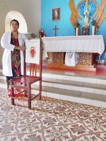 Secretaria de Saúde realiza palestra sobre Saúde Bucal aos grupos da Igreja - Imagem 5