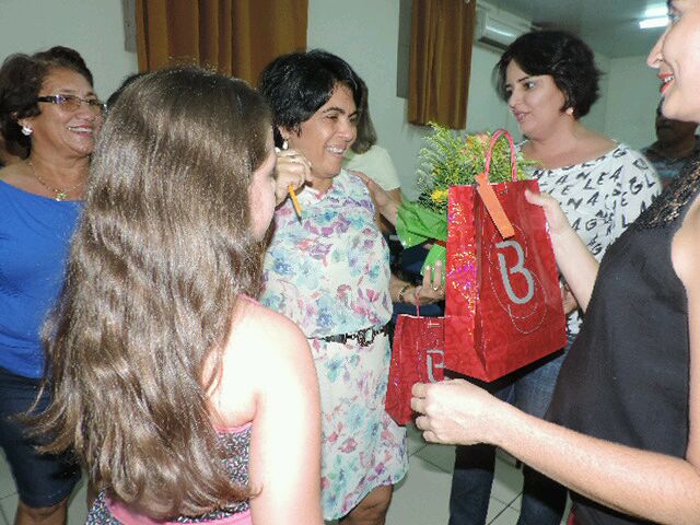 Festa Surpresa para professora Lurdes Moura - Imagem 4