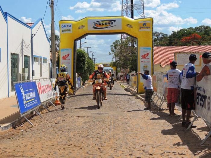 Primeiros pilotos de motos, quadriciclos e carros do Piocerá chegam em Pedro II - Imagem 1