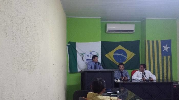 Câmara empossa nova mesa para biênio 2015/16 em Capitão de Campos - Imagem 2