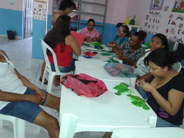 Oficinas de Artes – Secretaria de Assistência Social e Cidadania oferece curso de bonecas decorativas. - Imagem 5