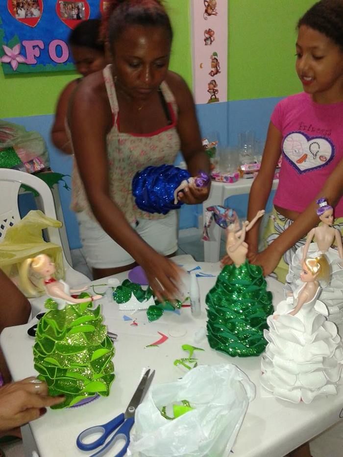 Oficinas de Artes – Secretaria de Assistência Social e Cidadania oferece curso de bonecas decorativas. - Imagem 2