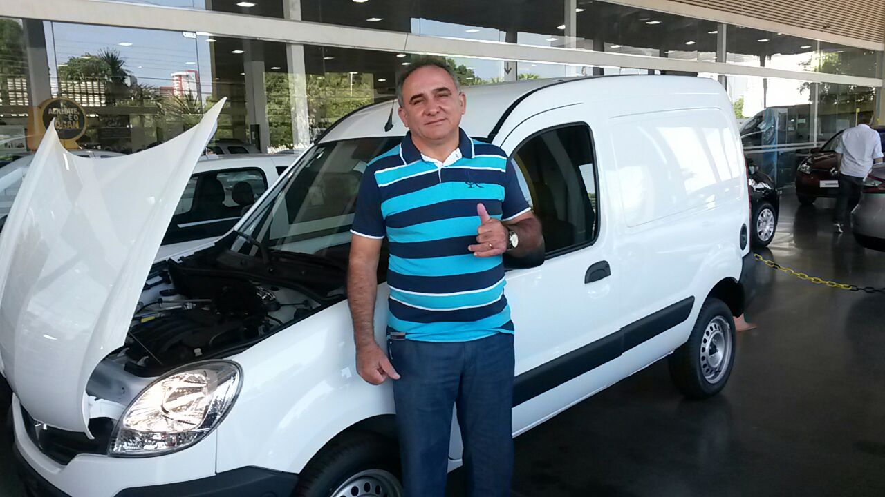 Prefeitura de Buriti dos Lopes adquire carro para transporte de merenda escolar