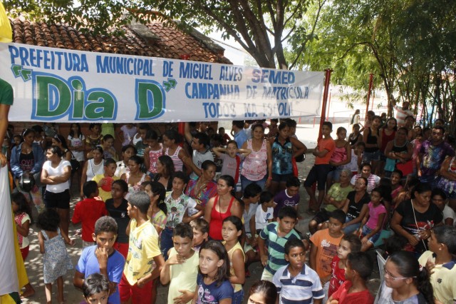Prefeitura de Miguel Alves encerra campanha Todos na Escola - Imagem 8