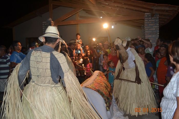 Grupos de Reisado do Boi Panim visita residencia do Vereador Luiz Paulo - Imagem 18