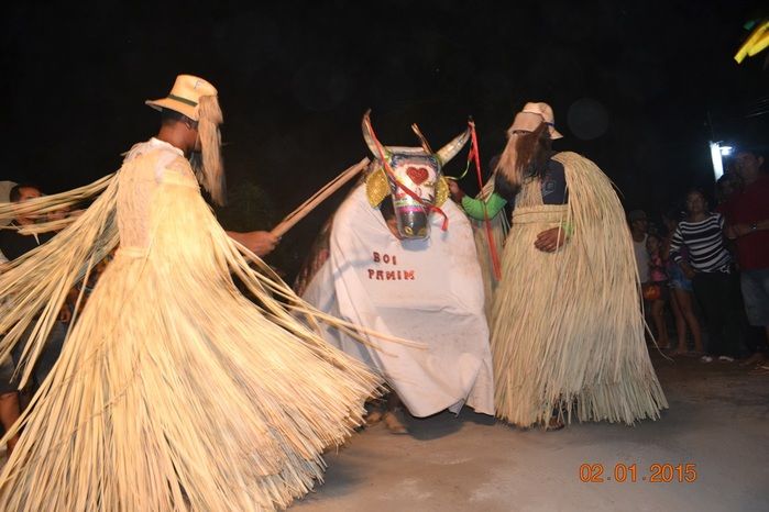 Grupos de Reisado do Boi Panim visita residencia do Vereador Luiz Paulo - Imagem 34