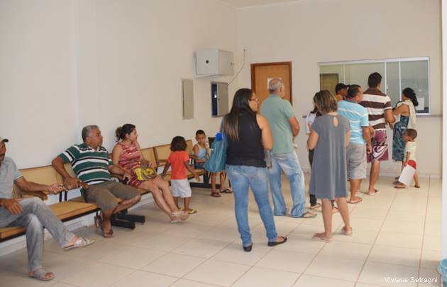 Setor de Tributos foi movimentado na manhã da última terça do ano de 2014 - Imagem 1