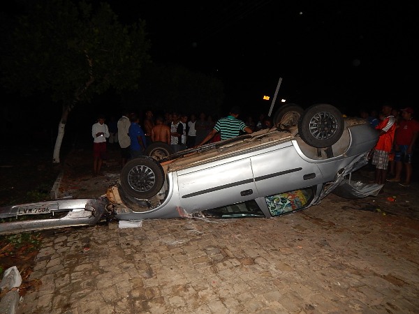 Família que vinha da Bahia se envolve em Acidente em Lagoinha  - Imagem 1