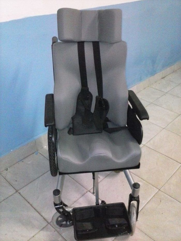 Assistência Social – entrega cadeiras de rodas à pessoa especial - Imagem 1
