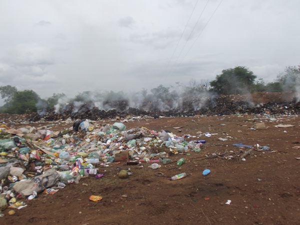 Incêndio em lixão a 1 km de Santa Rosa deixa população em alerta - Imagem 2