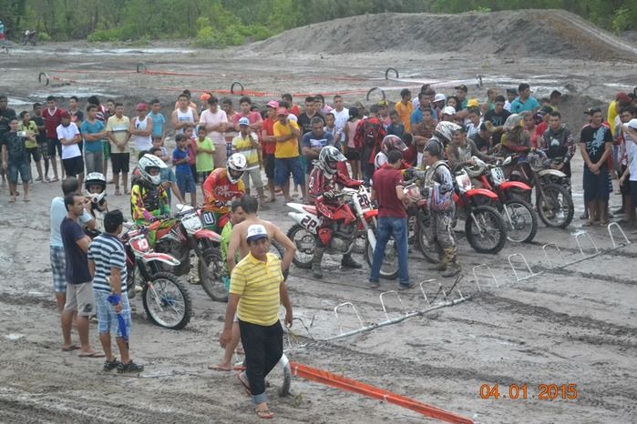 Reisado 2015, teve disputa de MOTOCROOS na rampa da rapadura - Imagem 3