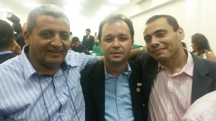 Prefeito Zé Resende participa da solenidade de posse do presidente da APPM Arinaldo Leal - Imagem 3