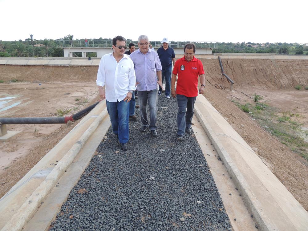 Presidente Nacional da Funasa visita Água Branca e confere de perto andamento das obras de saneamento básico.
