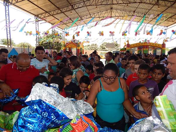 Prefeitura de Lagoinha realiza grande festa para as Crianças - Imagem 32
