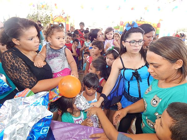 Prefeitura de Lagoinha realiza grande festa para as Crianças - Imagem 35