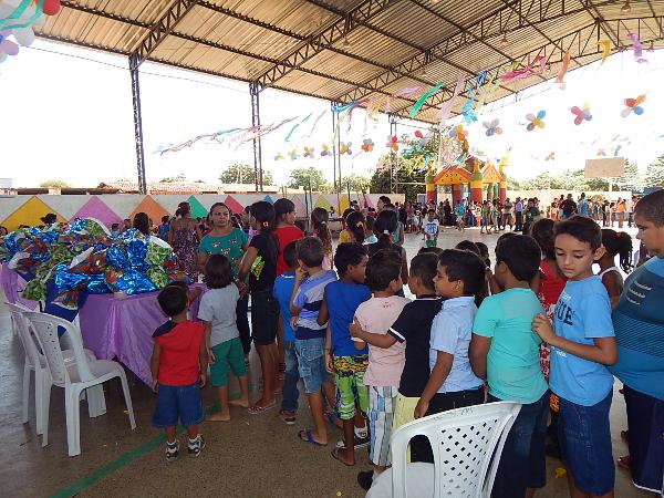 Prefeitura de Lagoinha realiza grande festa para as Crianças - Imagem 6