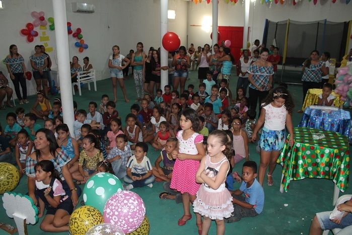 CRAS realiza grande festa de dia das crianças - Imagem 33