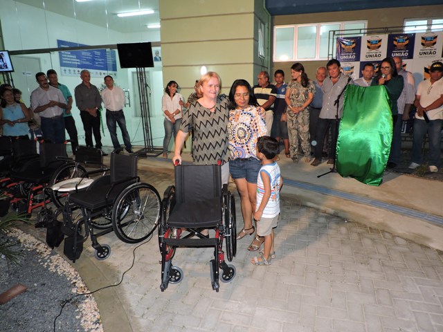 Prefeitura de União entrega cadeiras de rodas em inauguração de UBS - Imagem 2