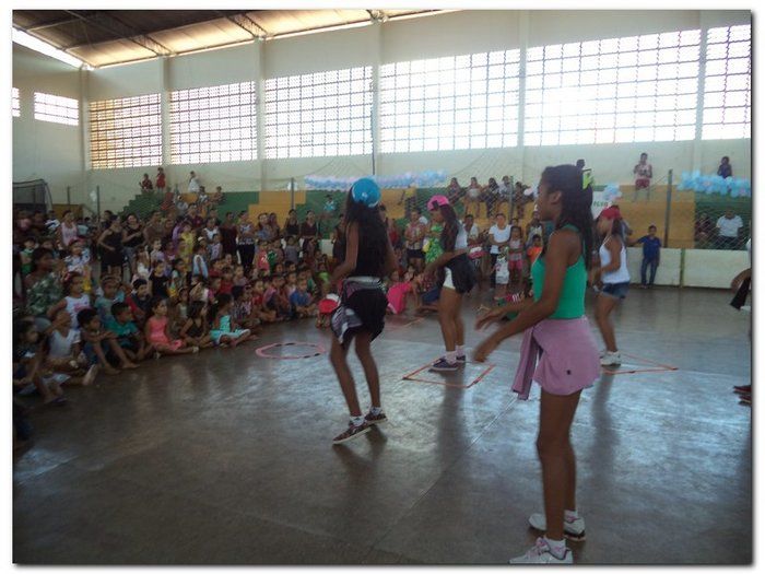 Prefeitura Municipal de Inhuma proporciona muita alegria e entretenimento para a criançada-Comemoração (12 de outubro) Dia da Criança - Imagem 27