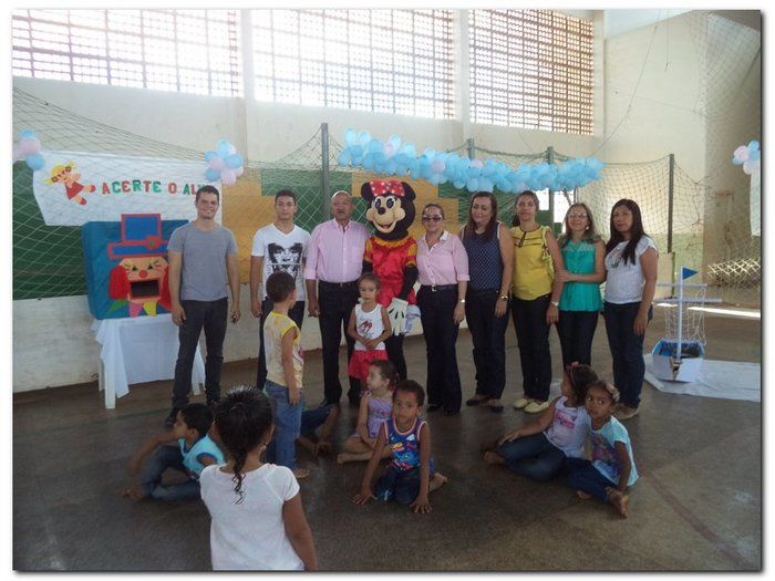 Prefeitura Municipal de Inhuma proporciona muita alegria e entretenimento para a criançada-Comemoração (12 de outubro) Dia da Criança - Imagem 76