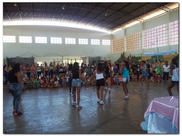 Prefeitura Municipal de Inhuma proporciona muita alegria e entretenimento para a criançada-Comemoração (12 de outubro) Dia da Criança - Imagem 23