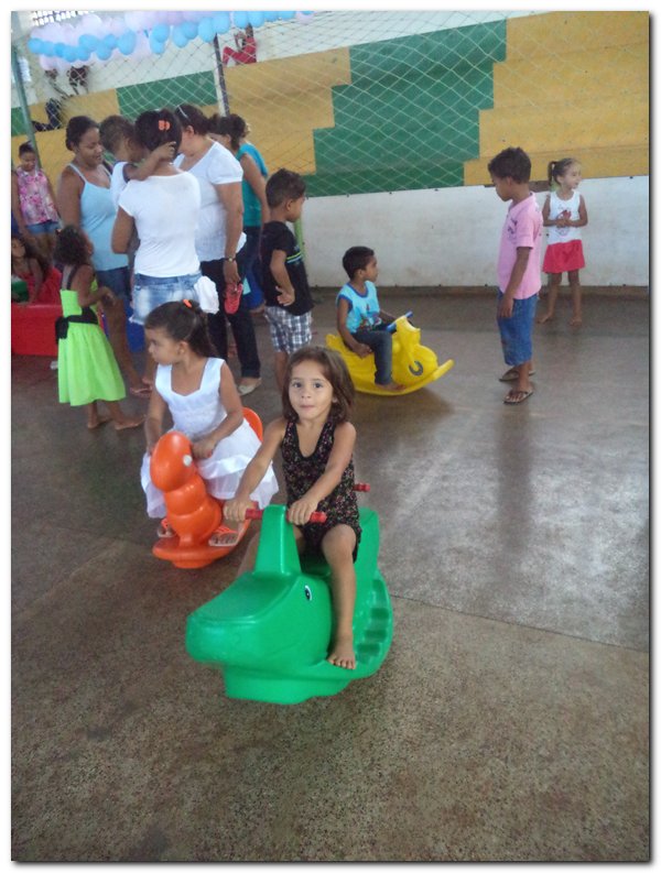 Prefeitura Municipal de Inhuma proporciona muita alegria e entretenimento para a criançada-Comemoração (12 de outubro) Dia da Criança - Imagem 51