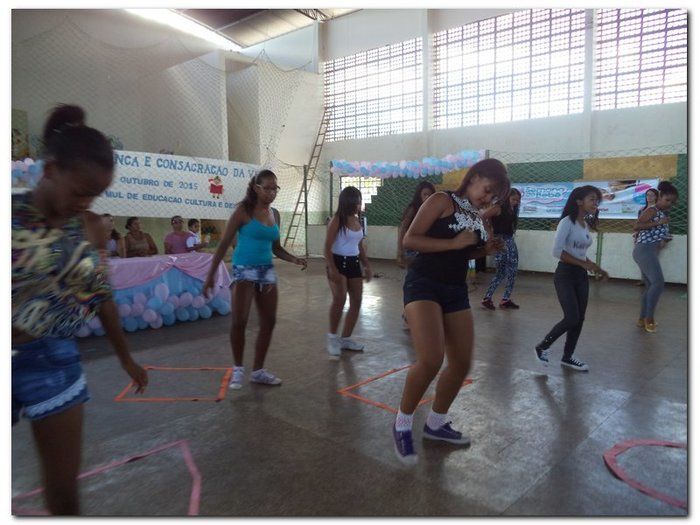 Prefeitura Municipal de Inhuma proporciona muita alegria e entretenimento para a criançada-Comemoração (12 de outubro) Dia da Criança - Imagem 18