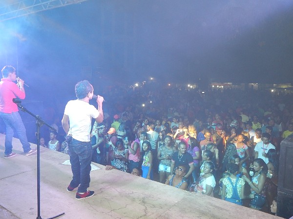 Farra de Play e Os Meninos de Barão no encerramento do Festejo de Estaca Zero  - Imagem 27