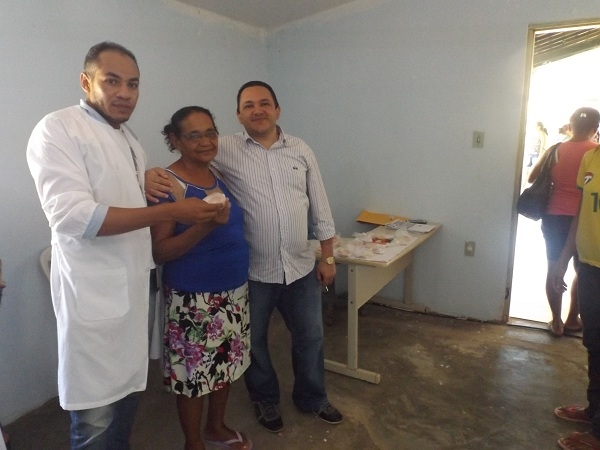 Prefeitura faz entrega das primeiras próteses dentárias gratuitamente a pessoas carentes do município - Imagem 3