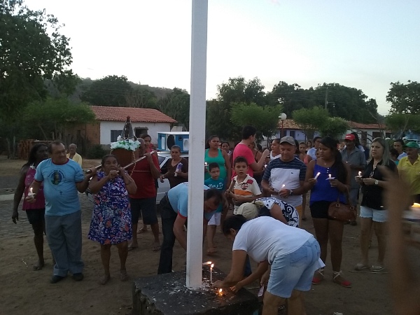População participa da procissão de encerramento do Festejo de Estaca Zero - Imagem 3