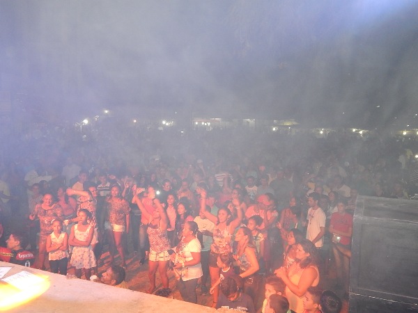  Farra de Play e Os Meninos de Barão no encerramento do Festejo de Estaca Zero  - Imagem 22