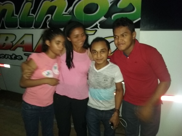  Farra de Play e Os Meninos de Barão no encerramento do Festejo de Estaca Zero  - Imagem 10