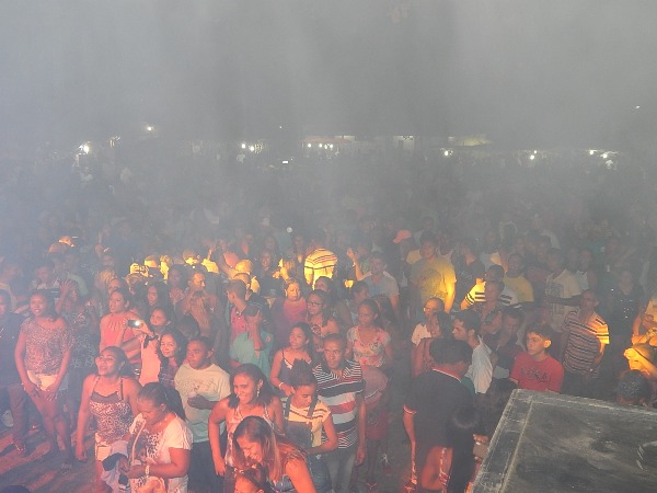  Farra de Play e Os Meninos de Barão no encerramento do Festejo de Estaca Zero  - Imagem 19