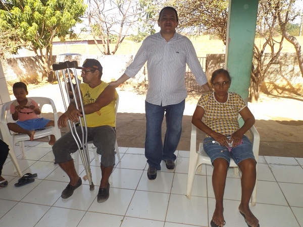 Prefeitura faz entrega das primeiras próteses dentárias gratuitamente a pessoas carentes do município - Imagem 1