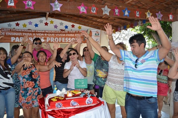 Prefeito Márcio Alencar proporciona grande festa aos professores de Alegrete - Imagem 133