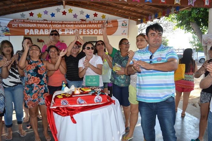 Prefeito Márcio Alencar proporciona grande festa aos professores de Alegrete - Imagem 134