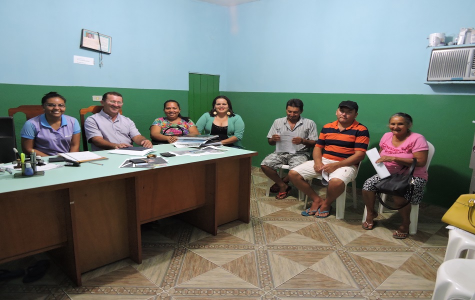 Representantes de instituições e produtores participam de reunião com sindicato 