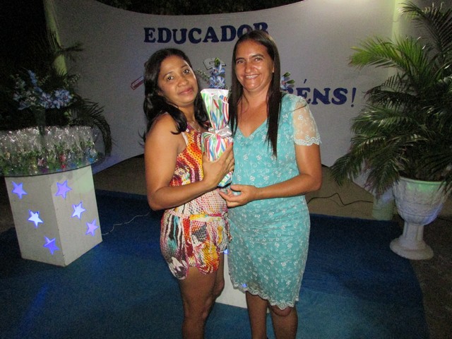 Secretaria Municipal Realizou Comemoração do Dia do Professor - Imagem 103