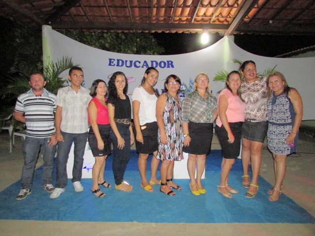 Secretaria Municipal Realizou Comemoração do Dia do Professor - Imagem 110