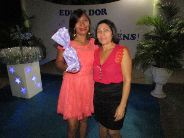 Secretaria Municipal Realizou Comemoração do Dia do Professor - Imagem 99