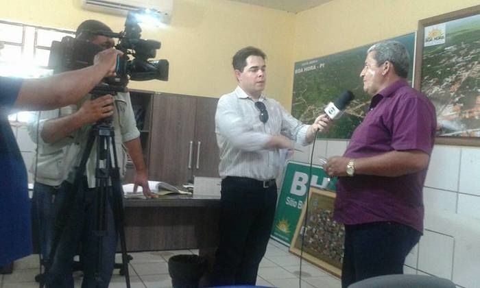 TRABALHANDO COM A VERDADE: PREFEITO ZÉ RESENDE QUEBRA O SILÊNCIO E FALA SOBRE ATRASO SALARIAL EM BOA HORA - Imagem 5