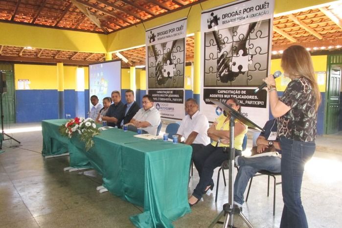 Iracema Portela e Prefeito Walter Alencar participam de Seminário em Agricolândia - Imagem 23