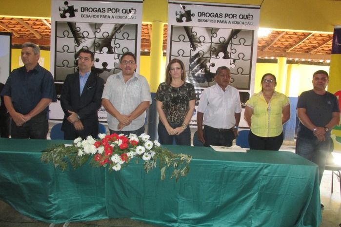 Iracema Portela e Prefeito Walter Alencar participam de Seminário em Agricolândia - Imagem 7
