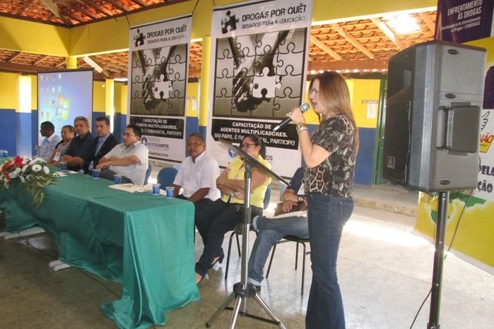 Iracema Portela e Prefeito Walter Alencar participam de Seminário em Agricolândia - Imagem 22
