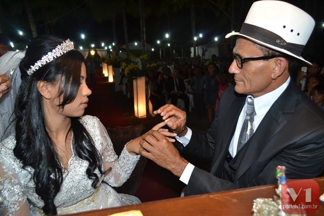 Cantora Stefhany se casa em Valença. Veja Fotos  - Imagem 26